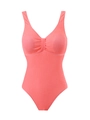 Détail du tissu seersucker rose corail et plissé du col en V sur le maillot de bain - Rose