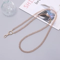 Détail de la lanière de téléphone en perles de cristal champagne avec fermoirs dorés - Bandoulière / Champagne (Chaîne Crossbody en Cristal 8mm)