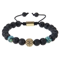 Dettaglio macro di perle in pietra lavica e sfera dorata con zirconi su bracciale - Stile Malachite-1