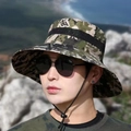 Herren Camouflage Fischerhut mit atmungsaktivem Netz und Kinnriemen zum Wandern und Angeln - Camo Gelb
