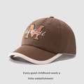 Berretto da baseball marrone per bambini con ricamo lettera M e dettagli della tesa - 48-50cm / Grande M Bordo / caffè