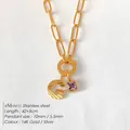 Collana in acciaio inossidabile placcato oro 14K con ciondolo lettera G e cristallo - Lettera G (XNL0079)