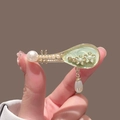 Lute-shaped hair clip with light green enamel, pearls and teardrop pendant - Classical Pearl Pipa