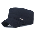 Berretto invernale da uomo blu scuro, antivento con paraorecchie e dettaglio in metallo - Regolabile / Blu navy
