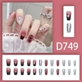 Glitzernde Ballerina-Kunstnägel mit rot-schwarzem Verlauf und Herz-Diamant-Dekor - Rot-Schwarz Farbverlauf Herz-Karo-Stil (D749)