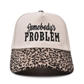 Cappello trucker Somebody's Problem con visiera leopardata e ricamo nero frontale - Piccola stampa leopardata