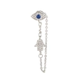 Detail van zilveren kettingoorbel met Hamsa Hand en blauw Boze Oog bedeltjes met kristal - Zilver