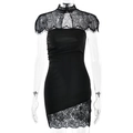 Elegante abito nero in pizzo all'americana con vestibilità aderente e schiena scoperta - S / Nero