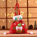 Rode kerstcadeautas met sneeuwpop en een sfeervolle houten achtergrond - Sneeuwpop-stijl / Rood