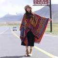Poncho à capuche en maille ethnique avec motifs géométriques et franges décoratives - LM266 Style Africain - Rouge & Bleu