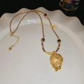 Dettaglio del ciondolo a serratura dorata con campanelli e cordino intrecciato - Lucchetto di Sicurezza Cavo con Campanelli (28# Collana-Oro-Caffè)