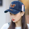 Berretto da baseball in denim con patch a farfalla arancione e ricamo sulla visiera - Blu scuro