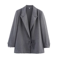 Dames vrijetijdsblazer in donkergrijs met striksluiting in de taille en reverskraag - XS / Grijs
