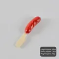 Realistisch PVC gegrilde worst model voor sleutelhanger, afmetingen 6,6 cm lengte - Kleine gegrilde worst spies / Model (Geen sleutelhanger)