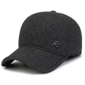 Berretto da baseball in lana grigio scuro con paraorecchie e logo R per l'inverno - Stile Logo R / Grigio
