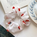 Chouchou blanc à imprimé fraise en mousseline pour un style doux et frais - Chouchou Fraise Blanc