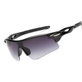Sporty cycling sunglasses with black frame and grey gradient lens for outdoor activities - Matte Black (Double Gray)