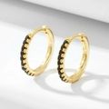 Créoles minimalistes en argent 925 doré avec sertissage de zircons noirs brillants - Argent 925 / Doré