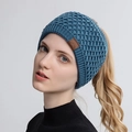 Dunkelblauer Zopfstrick-Pferdeschwanz-Stirnband für Damen mit sportlichem Leder-Patch - Blau