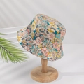 Wendbarer Fischerhut mit Blumenmuster für Damen auf Holzständer mit Schattenspiel - M (56-58cm) / Gelb Rosa Blau Gänseblümchen