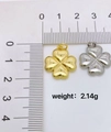 Vue détaillée des pendentifs trèfle or et argent montrant la largeur de 1,8cm et le poids - Style C-Pendentif Trèfle Doré