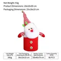 Weihnachtsmann Deko-Hülle aus Strick mit rot-weiß gestreifter Mütze und weißem Bart - Weihnachtsmann-Stil