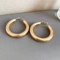 Klassische große goldene Metall-Creolen mit funkelnder matter Textur für Frauen - 5cm / Gold Matt Glitzernd (5cm)