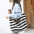 Minimalistische zwart-wit gestreepte canvas shopper met lange handvatten voor dames - Zwart