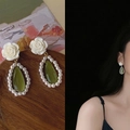 Vintage style drop earrings with white rose, green gemstone and pearl halo detail - 27# Vintage White Rose Green Teardrop Pearl (Silver Needle)