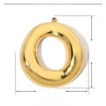 Dettagli dimensionali del ciondolo in acciaio dorato con misure di 32 mm per 27 mm - Ciondolo Cavo Circolare Oro