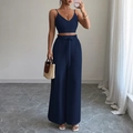 Completo due pezzi blu scuro con canotta con scollo a V e pantaloni larghi con cintura - S / Blu navy