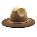 Détail d'un chapeau fedora en laine dégradé marron avec ruban métallique champagne - Dégradé Café Clair (#14)