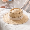 Vintage Strohhut mit schwarzem Band auf weißem Stoff für Damen und Herren im Sommer - M (56-58cm) / Weiß