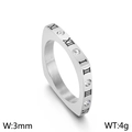 Bague carrée minimaliste en acier inoxydable avec chiffres romains et zircons - Argent (KR103548-GC)
