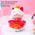 Statue Maneki-neko blanche en résine avec lingots d'or et pochette porte-bonheur rouge - Série Fille Exquise / Rangement Sac De Fortune (8755)