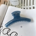 Navy blue resin shark hair clip with translucent finish on a stylish background - 11.5cm / Haze Blue