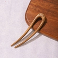 Épingle à cheveux en bois de santal en forme de U avec grain naturel sur plateau - Style Perforé 【Double Broche 14】