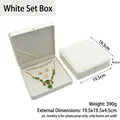 Écrin à bijoux en similicuir blanc avec intérieur en velours gris 19,5x19,5x4,5cm - Coffret / Blanc