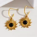 Boucles d'oreilles créoles soleil en acier doré 18K avec pierre naturelle noire - Pendentif Soleil / Or avec Noir