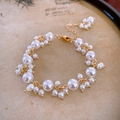 Detailed view of cluster pearl bracelet with gold-plated clasp and adjustable chain - Cluster Pearl Style / Bracelet-White