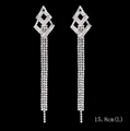 Boucles d'oreilles pendantes argentées avec losanges et franges de strass de 15,8 cm - Gland Strass Complet Triple Losange (DTE1816300S-W)