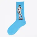 Chaussettes bleu ciel avec motif pixelisé de la statue de David et bords côtelés - Taille unique / Motif 6/Statue de David