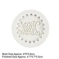 Stampo Happy Birthday in silicone bianco per fondente e argilla con bordo ondulato - Stile 2 Happy Birthday / Grigio