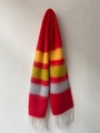 Karierter Winter-Schal in Rot und Gelb gestreift mit weißen Fransen-Abschlüssen - Rötliches Lila