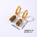 Boucles d'oreilles créoles dorées avec pendentif en perles de pierre cylindriques - Vert Panaché - Trois Perles