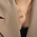 Collana etnica dorata con ciondoli a doppio loto su una catena sottile da donna - Collana con Baccello di Loto (P1030-Collana Oro-40+5cm) / Oro