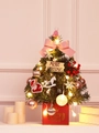 Mini-Tischweihnachtsbaum mit rosa Schleife, LED-Lichtern und roter Geschenkbox für die Deko - 40cm Hut-Stil (Mit Lichtkette)