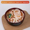 Salvadanaio realistico in PVC modello di spaghetti Udon 13cm con dettagli autentici - Ciotola Grande - Tagliatelle con Torta di Pesce