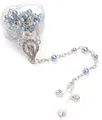 Détail de chapelet en perles bleu clair avec croix argentée dans une boîte coeur - Bleu/Boîte Coeur