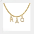 Collana fai da te in acciaio inossidabile dorato con tre ciondoli a lettera in zircone - 3 Lettere / Oro